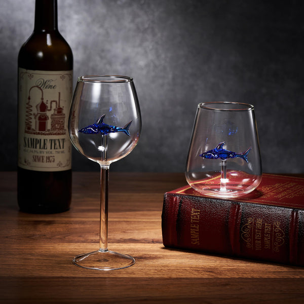 Handcrafted Stemless Shark Wine Glass - Personalized Set of 2 with 3D Sharks Inside - Red Wine Glasses - Unique Shark Lover Gifts - Ideal for Parties, Birthdays, Weddings - 10.05 oz Capacity (Blue)