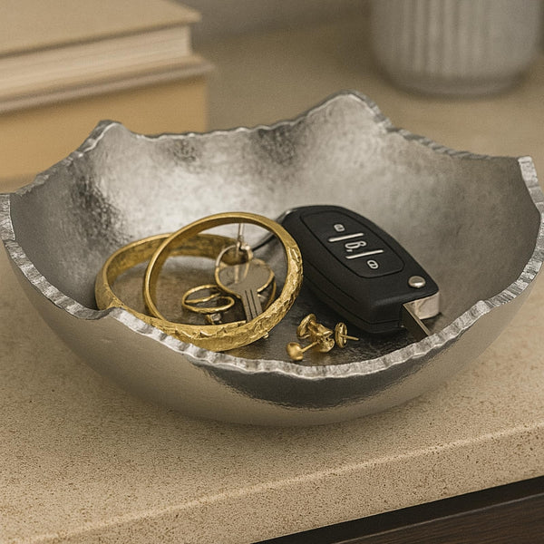 GUTE Decorative Silver Moon Decorative Metal Torn Hammered Asymmetrical Centerpiece Bowl with Pointed Edges, 10.2in Catch All, Silver Stainless Steel Metal, Accent Basket Fruit, Potpourri, Jewelry